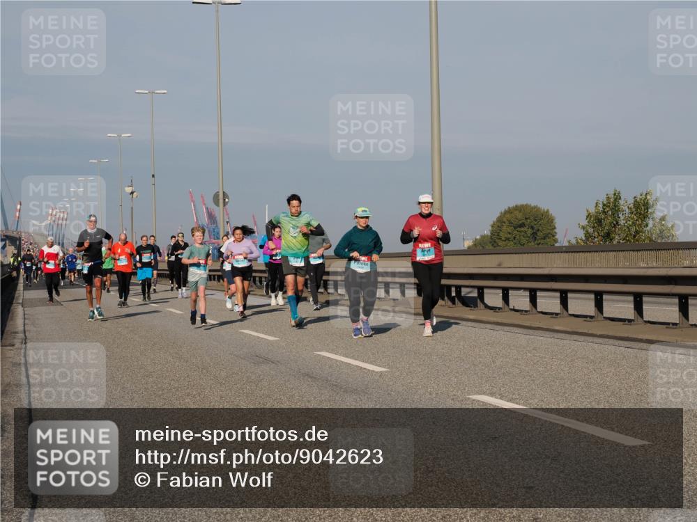 03.10.2025 - Köhlbrandbrückenlauf Fabian Wolf http://msf.ph/oto/9042623 03.10.2025 09:56:02 Position 3  meine-sportfotos.de