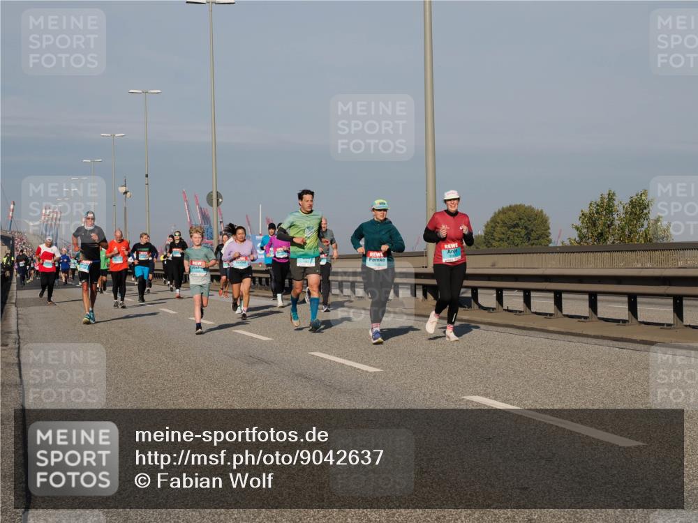 03.10.2025 - Köhlbrandbrückenlauf Fabian Wolf http://msf.ph/oto/9042637 03.10.2025 09:56:02 Position 3  meine-sportfotos.de