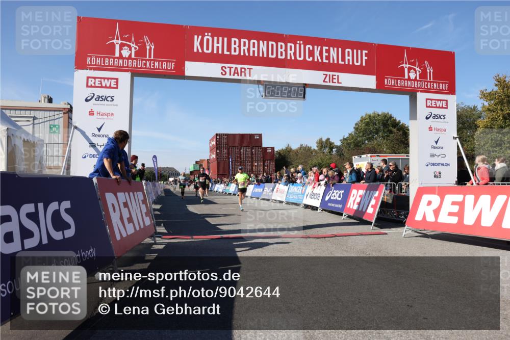 03.10.2025 - Köhlbrandbrückenlauf Lena Gebhardt http://msf.ph/oto/9042644 03.10.2025 12:59:09 Ziel 4164, 4226, 5967, 6036, 6329, 6390, 6478, 6493 meine-sportfotos.de