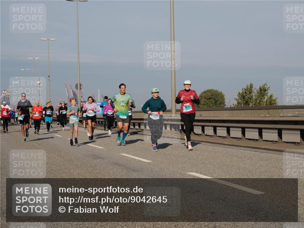 03.10.2025 - Köhlbrandbrückenlauf Fabian Wolf http://msf.ph/oto/9042645 03.10.2025 09:56:03 Position 3  meine-sportfotos.de