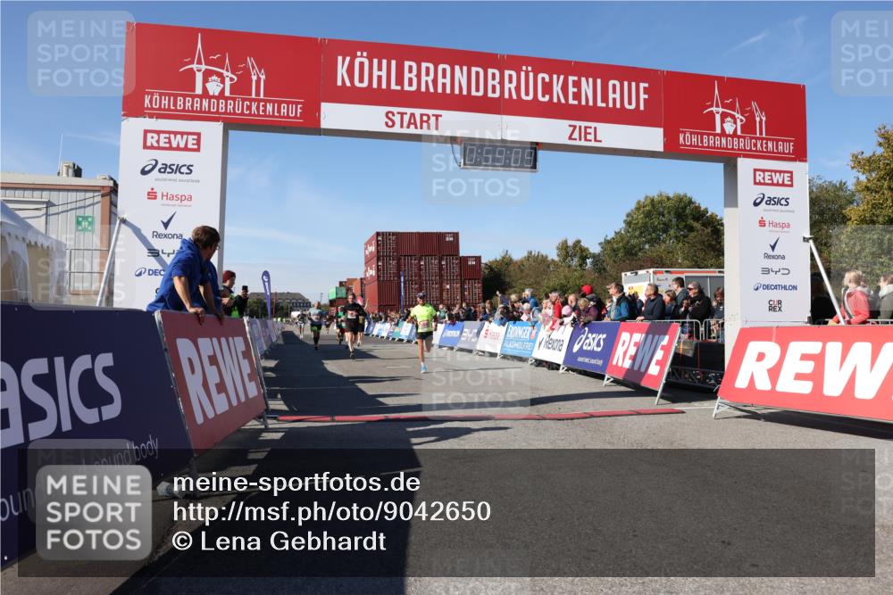 03.10.2025 - Köhlbrandbrückenlauf Lena Gebhardt http://msf.ph/oto/9042650 03.10.2025 12:59:09 Ziel 4164, 4226, 5967, 6036, 6329, 6390, 6478, 6493 meine-sportfotos.de