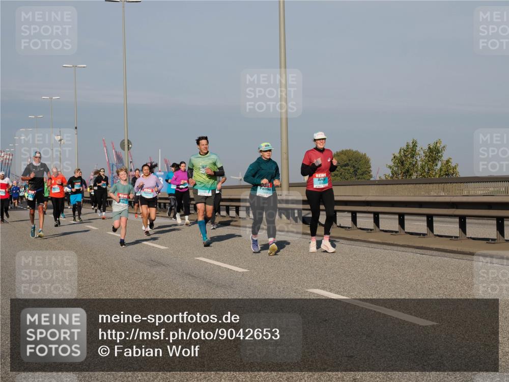 03.10.2025 - Köhlbrandbrückenlauf Fabian Wolf http://msf.ph/oto/9042653 03.10.2025 09:56:03 Position 3  meine-sportfotos.de