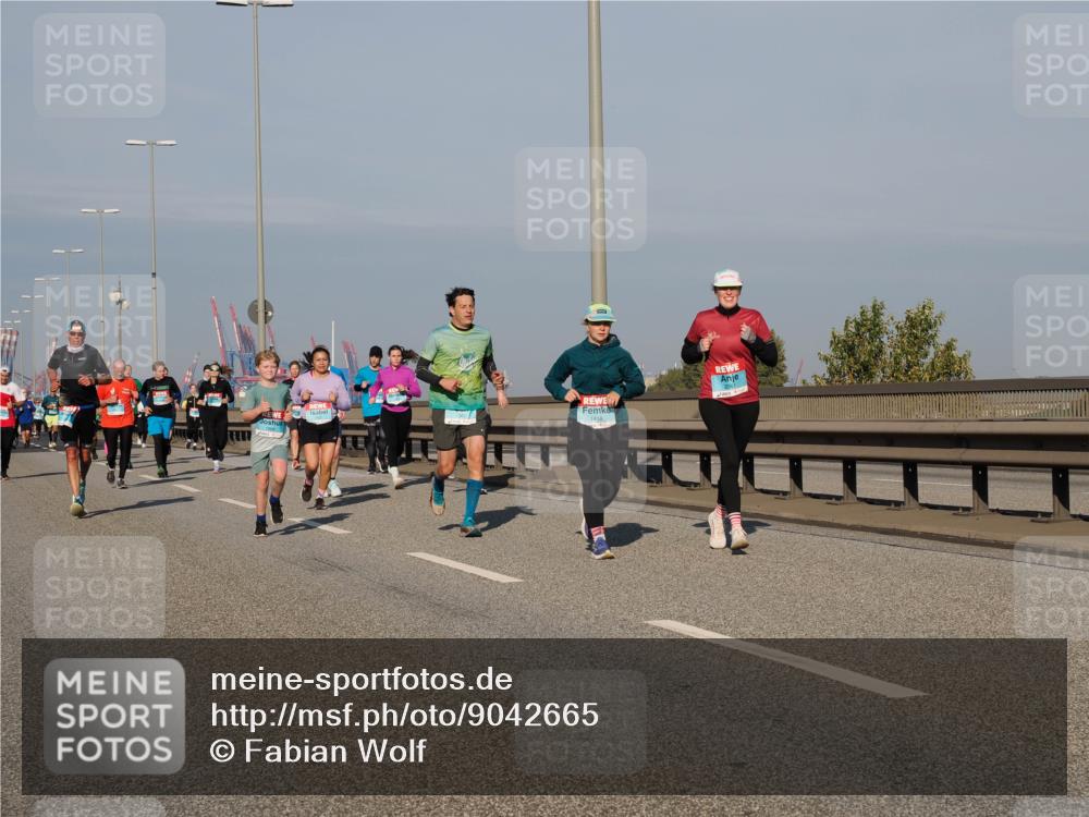 03.10.2025 - Köhlbrandbrückenlauf Fabian Wolf http://msf.ph/oto/9042665 03.10.2025 09:56:03 Position 3 2061 meine-sportfotos.de