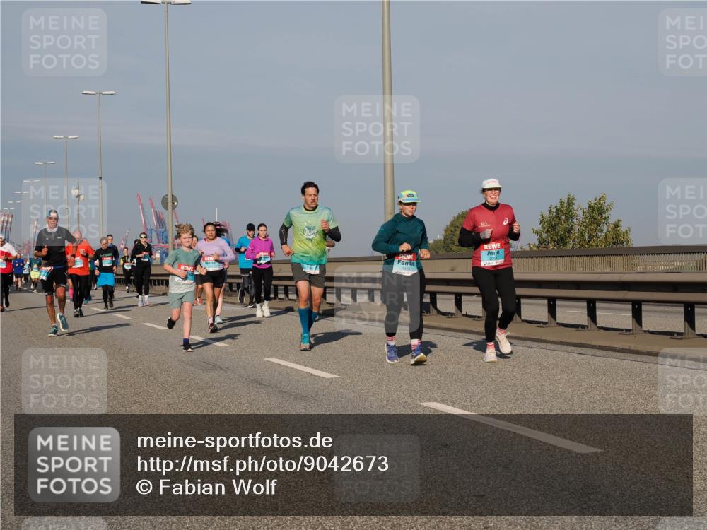 03.10.2025 - Köhlbrandbrückenlauf Fabian Wolf http://msf.ph/oto/9042673 03.10.2025 09:56:03 Position 3 1418 meine-sportfotos.de