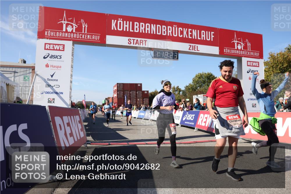 03.10.2025 - Köhlbrandbrückenlauf Lena Gebhardt http://msf.ph/oto/9042682 03.10.2025 13:18:23 Ziel 4280, 4341, 4560, 4581, 4600, 4760, 4819, 4882, 5192, 5379, 5440, 5691, 5722, 5816, 6001 meine-sportfotos.de
