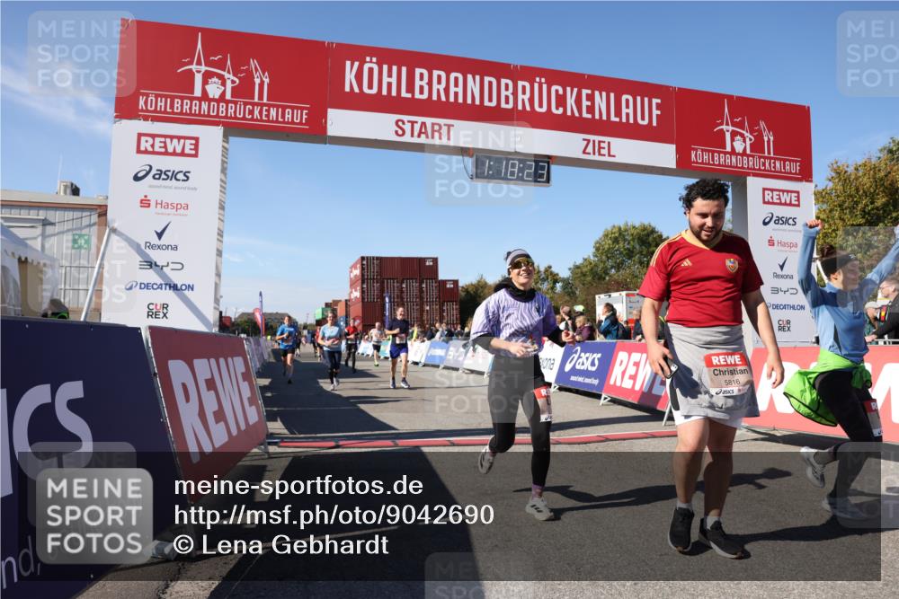 03.10.2025 - Köhlbrandbrückenlauf Lena Gebhardt http://msf.ph/oto/9042690 03.10.2025 13:18:23 Ziel 4280, 4341, 4560, 4581, 4600, 4760, 4819, 4882, 5192, 5379, 5440, 5691, 5722, 5816, 6001 meine-sportfotos.de