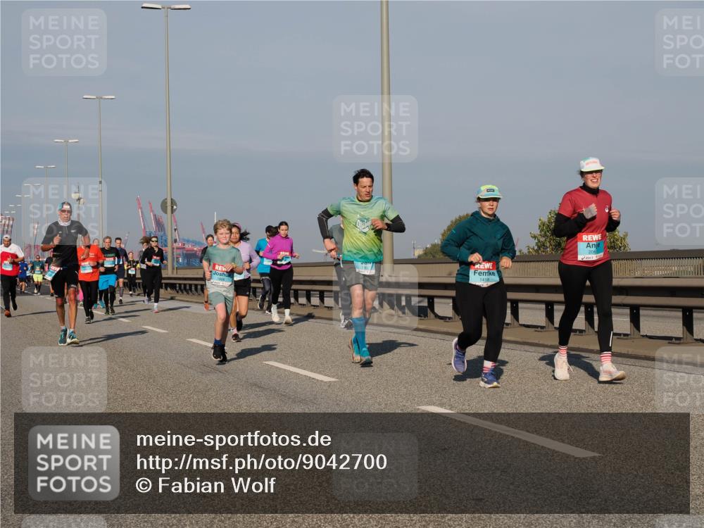 03.10.2025 - Köhlbrandbrückenlauf Fabian Wolf http://msf.ph/oto/9042700 03.10.2025 09:56:04 Position 3 1418, 2061 meine-sportfotos.de
