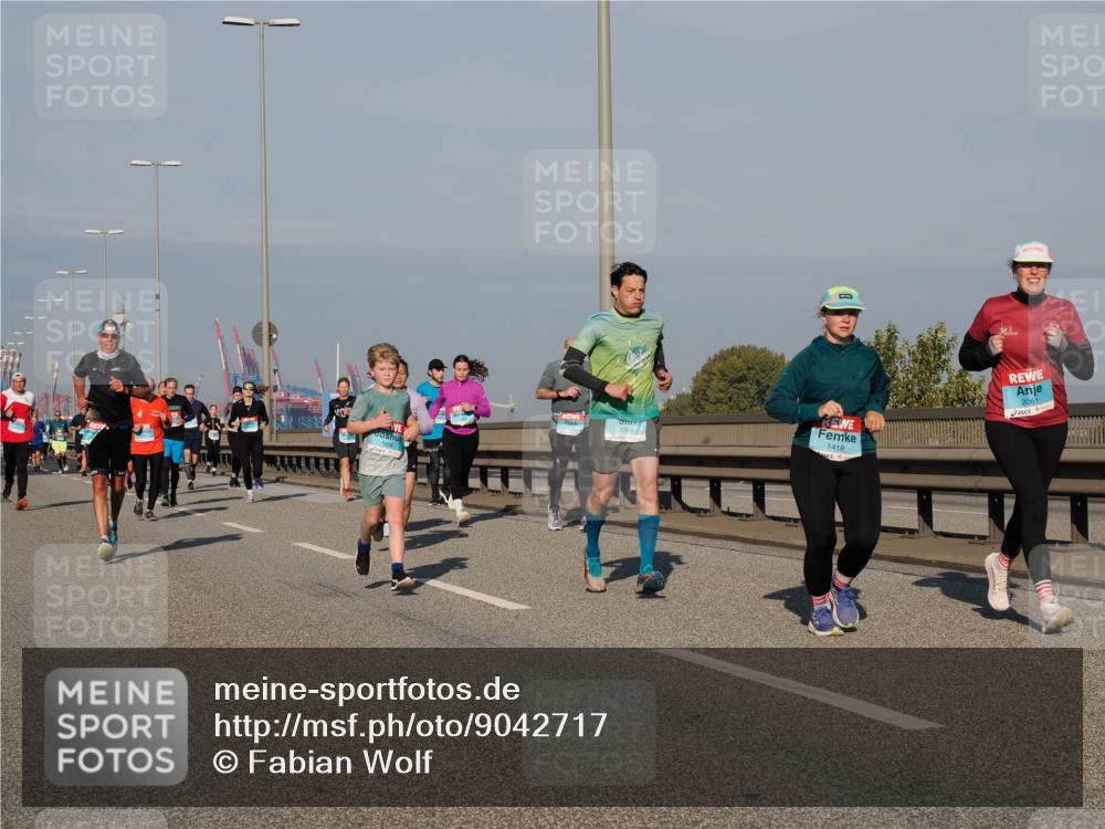 03.10.2025 - Köhlbrandbrückenlauf Fabian Wolf http://msf.ph/oto/9042717 03.10.2025 09:56:05 Position 3 1362, 1418, 2061 meine-sportfotos.de