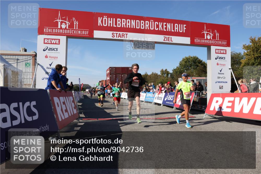 03.10.2025 - Köhlbrandbrückenlauf Lena Gebhardt http://msf.ph/oto/9042736 03.10.2025 12:59:12 Ziel 4164, 4226, 4441, 5967, 6036, 6154, 6329, 6390, 6391, 6478, 6493 meine-sportfotos.de