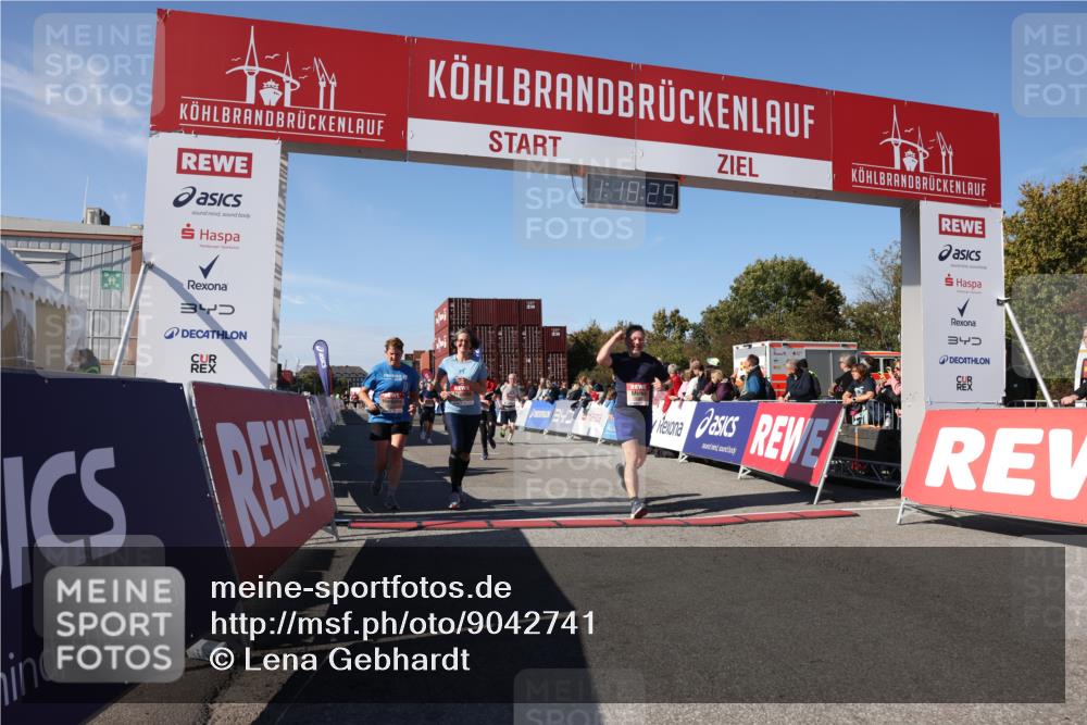03.10.2025 - Köhlbrandbrückenlauf Lena Gebhardt http://msf.ph/oto/9042741 03.10.2025 13:18:25 Ziel 4154, 4280, 4341, 4560, 4581, 4600, 4760, 4819, 4882, 5192, 5379, 5440, 5691, 5722, 5816, 6001 meine-sportfotos.de