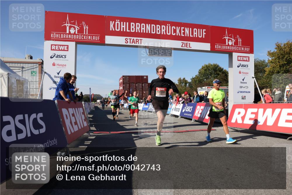 03.10.2025 - Köhlbrandbrückenlauf Lena Gebhardt http://msf.ph/oto/9042743 03.10.2025 12:59:12 Ziel 4164, 4226, 4441, 5967, 6036, 6154, 6329, 6390, 6391, 6478, 6493 meine-sportfotos.de