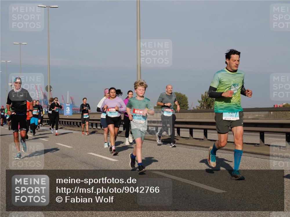 03.10.2025 - Köhlbrandbrückenlauf Fabian Wolf http://msf.ph/oto/9042766 03.10.2025 09:56:06 Position 3 35 meine-sportfotos.de