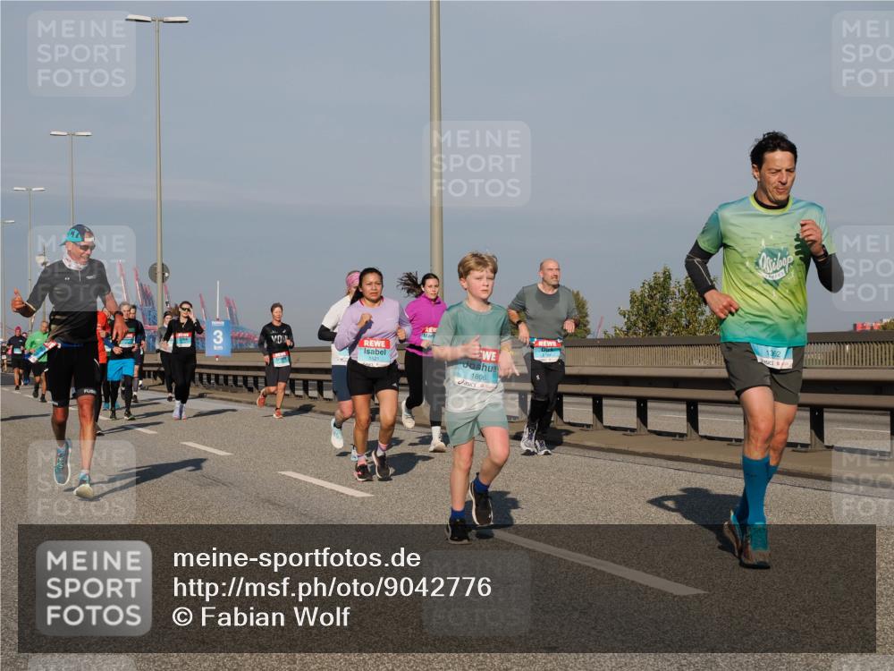 03.10.2025 - Köhlbrandbrückenlauf Fabian Wolf http://msf.ph/oto/9042776 03.10.2025 09:56:06 Position 3 3, 1521, 1806, 1362 meine-sportfotos.de