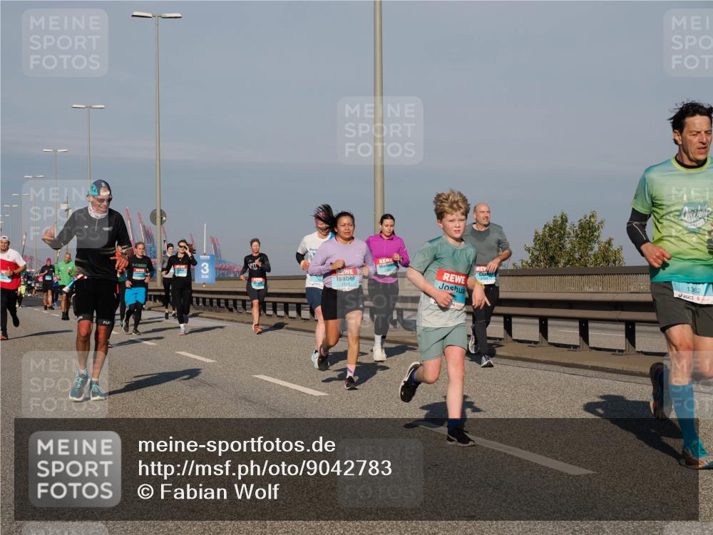 03.10.2025 - Köhlbrandbrückenlauf Fabian Wolf http://msf.ph/oto/9042783 03.10.2025 09:56:07 Position 3 3, 1362 meine-sportfotos.de