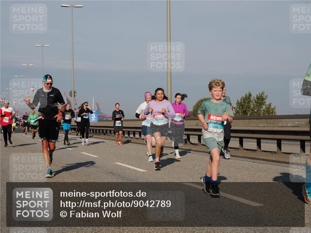 03.10.2025 - Köhlbrandbrückenlauf Fabian Wolf http://msf.ph/oto/9042789 03.10.2025 09:56:07 Position 3 25, 1640, 1521, 1806 meine-sportfotos.de