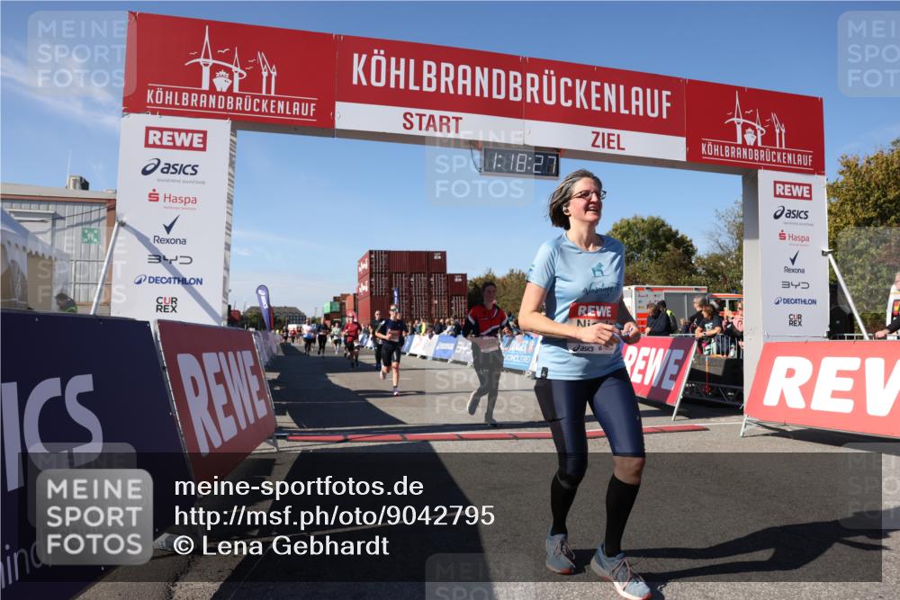 03.10.2025 - Köhlbrandbrückenlauf Lena Gebhardt http://msf.ph/oto/9042795 03.10.2025 13:18:27 Ziel 4154, 4280, 4341, 4560, 4760, 4819, 4826, 4882, 5192, 5379, 5440, 5691, 5722, 5816, 6001, 6084, 6700 meine-sportfotos.de