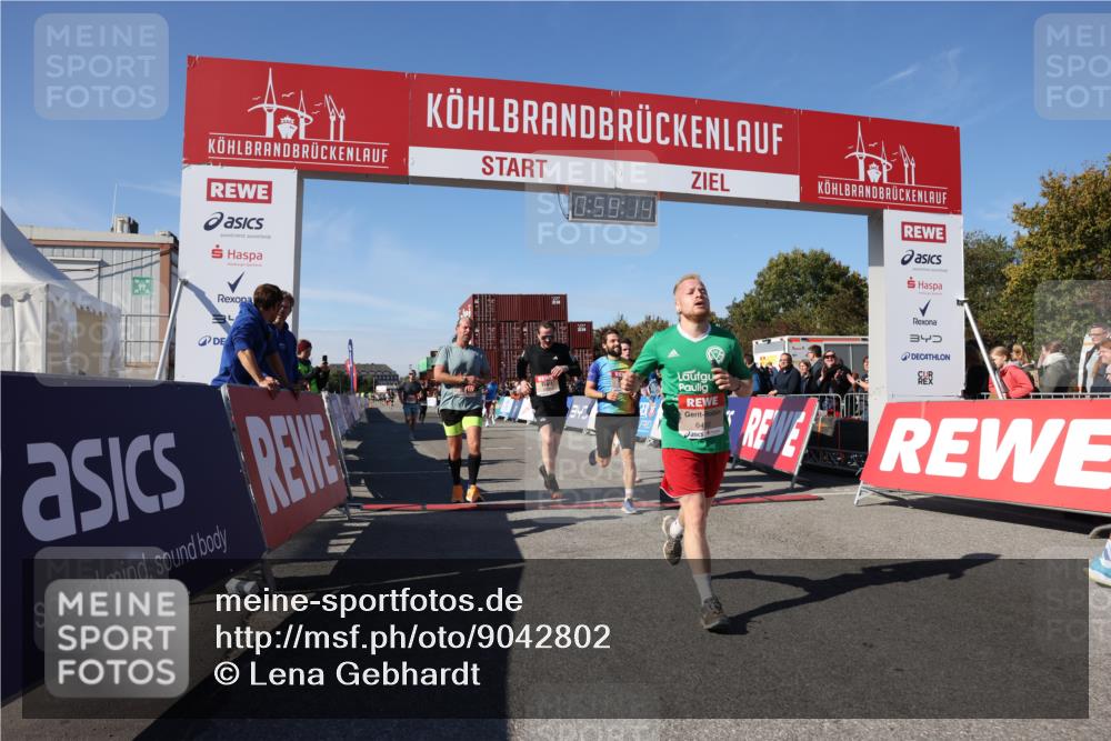 03.10.2025 - Köhlbrandbrückenlauf Lena Gebhardt http://msf.ph/oto/9042802 03.10.2025 12:59:14 Ziel 4164, 4226, 4371, 4441, 5967, 6036, 6154, 6329, 6390, 6391, 6478, 6484, 6493, 6609 meine-sportfotos.de