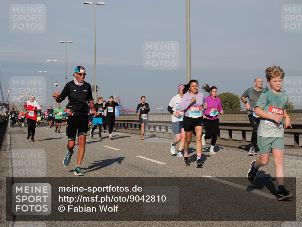03.10.2025 - Köhlbrandbrückenlauf Fabian Wolf http://msf.ph/oto/9042810 03.10.2025 09:56:07 Position 3 1521 meine-sportfotos.de