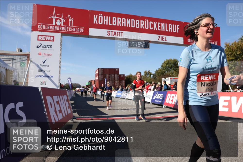 03.10.2025 - Köhlbrandbrückenlauf Lena Gebhardt http://msf.ph/oto/9042811 03.10.2025 13:18:28 Ziel 4154, 4280, 4341, 4560, 4760, 4819, 4826, 4882, 5178, 5192, 5379, 5440, 5691, 5722, 5816, 6084, 6700 meine-sportfotos.de