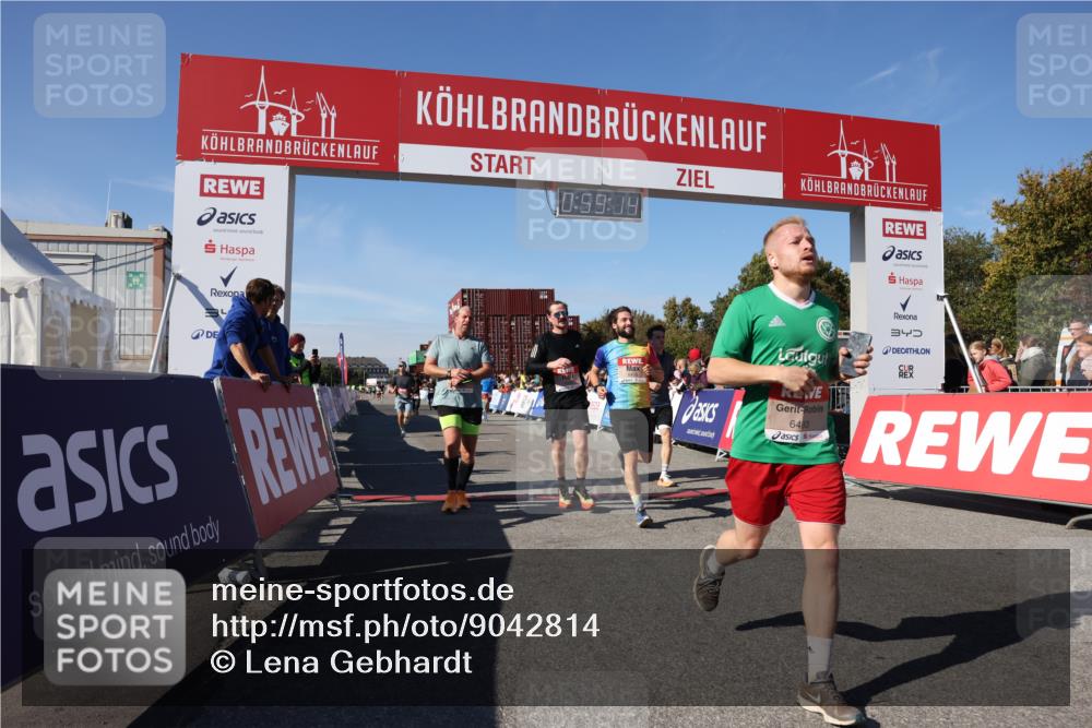 03.10.2025 - Köhlbrandbrückenlauf Lena Gebhardt http://msf.ph/oto/9042814 03.10.2025 12:59:15 Ziel 4164, 4226, 4371, 4441, 5967, 6036, 6154, 6329, 6390, 6391, 6478, 6484, 6493, 6609 meine-sportfotos.de