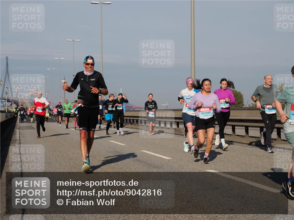03.10.2025 - Köhlbrandbrückenlauf Fabian Wolf http://msf.ph/oto/9042816 03.10.2025 09:56:07 Position 3 1521 meine-sportfotos.de