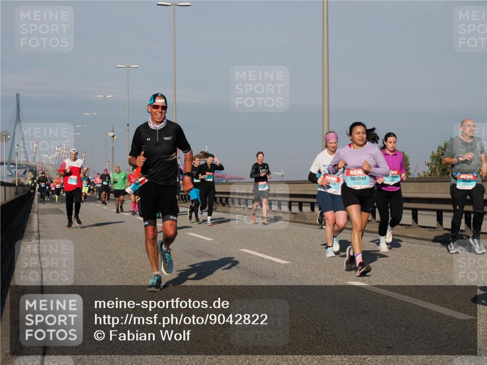 03.10.2025 - Köhlbrandbrückenlauf Fabian Wolf http://msf.ph/oto/9042822 03.10.2025 09:56:08 Position 3 1521, 2799 meine-sportfotos.de