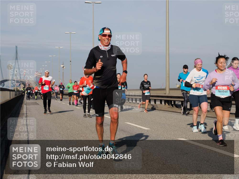 03.10.2025 - Köhlbrandbrückenlauf Fabian Wolf http://msf.ph/oto/9042846 03.10.2025 09:56:08 Position 3 1521 meine-sportfotos.de