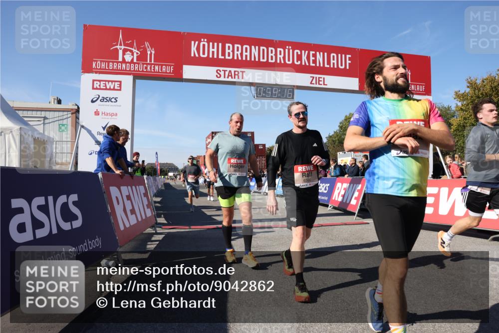 03.10.2025 - Köhlbrandbrückenlauf Lena Gebhardt http://msf.ph/oto/9042862 03.10.2025 12:59:16 Ziel 4108, 4164, 4226, 4371, 4441, 5967, 6036, 6154, 6329, 6390, 6391, 6478, 6484, 6493, 6609 meine-sportfotos.de