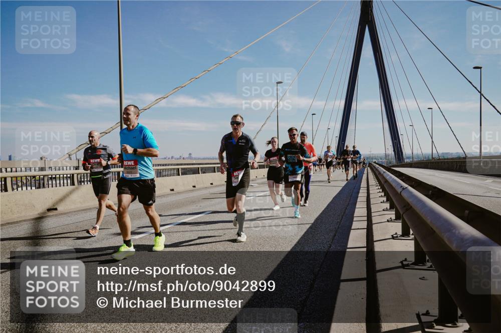 03.10.2025 - Köhlbrandbrückenlauf Michael Burmester http://msf.ph/oto/9042899 03.10.2025 12:24:18 Position 1  meine-sportfotos.de