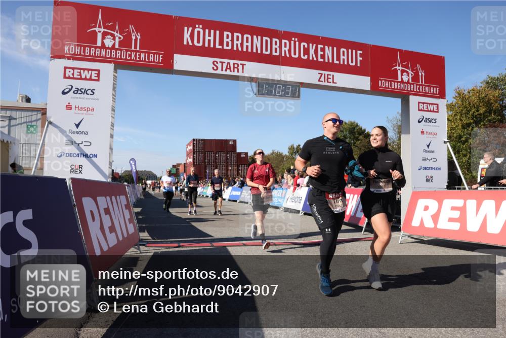 03.10.2025 - Köhlbrandbrückenlauf Lena Gebhardt http://msf.ph/oto/9042907 03.10.2025 13:18:31 Ziel 4154, 4280, 4341, 4560, 4760, 4796, 4819, 4826, 4882, 5178, 5192, 5379, 5440, 5722, 6084, 6700, 6758 meine-sportfotos.de