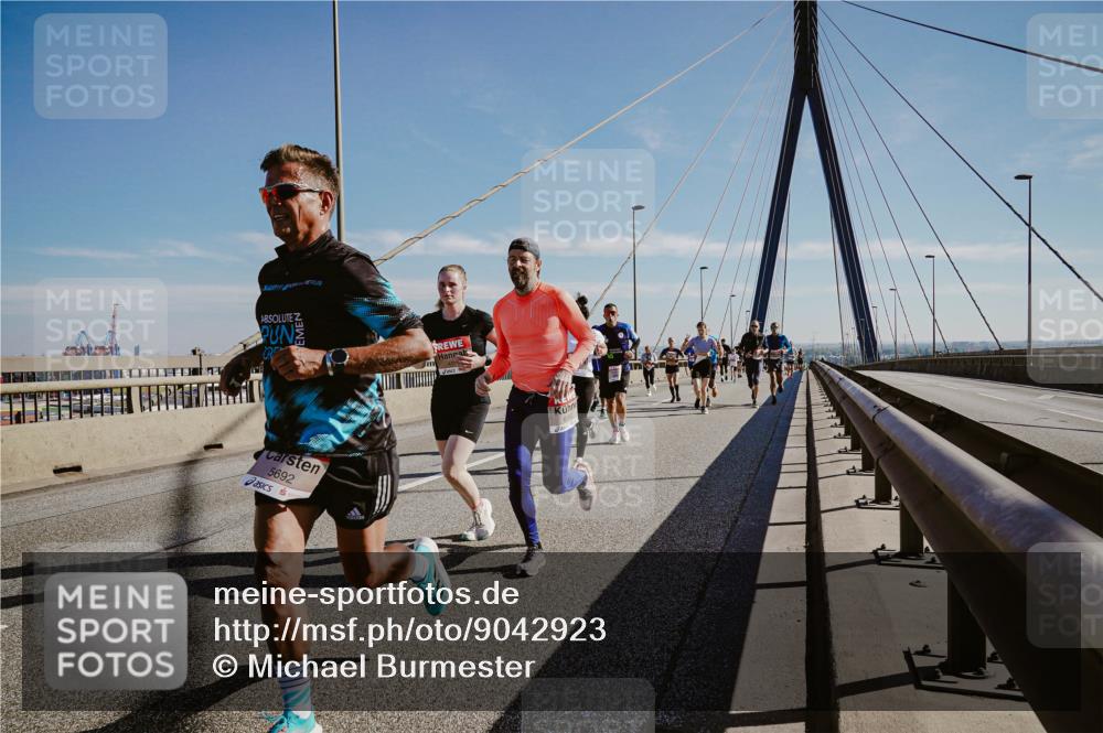 03.10.2025 - Köhlbrandbrückenlauf Michael Burmester http://msf.ph/oto/9042923 03.10.2025 12:24:19 Position 1 5692 meine-sportfotos.de