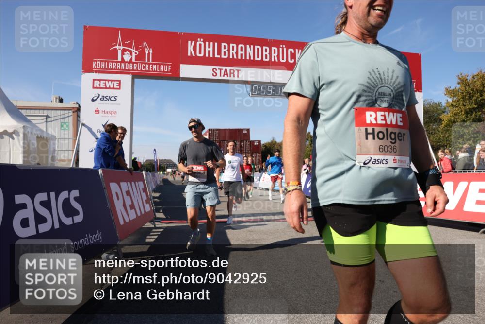 03.10.2025 - Köhlbrandbrückenlauf Lena Gebhardt http://msf.ph/oto/9042925 03.10.2025 12:59:18 Ziel 4108, 4164, 4226, 4371, 4441, 4940, 5967, 6036, 6154, 6390, 6391, 6478, 6484, 6493, 6609 meine-sportfotos.de