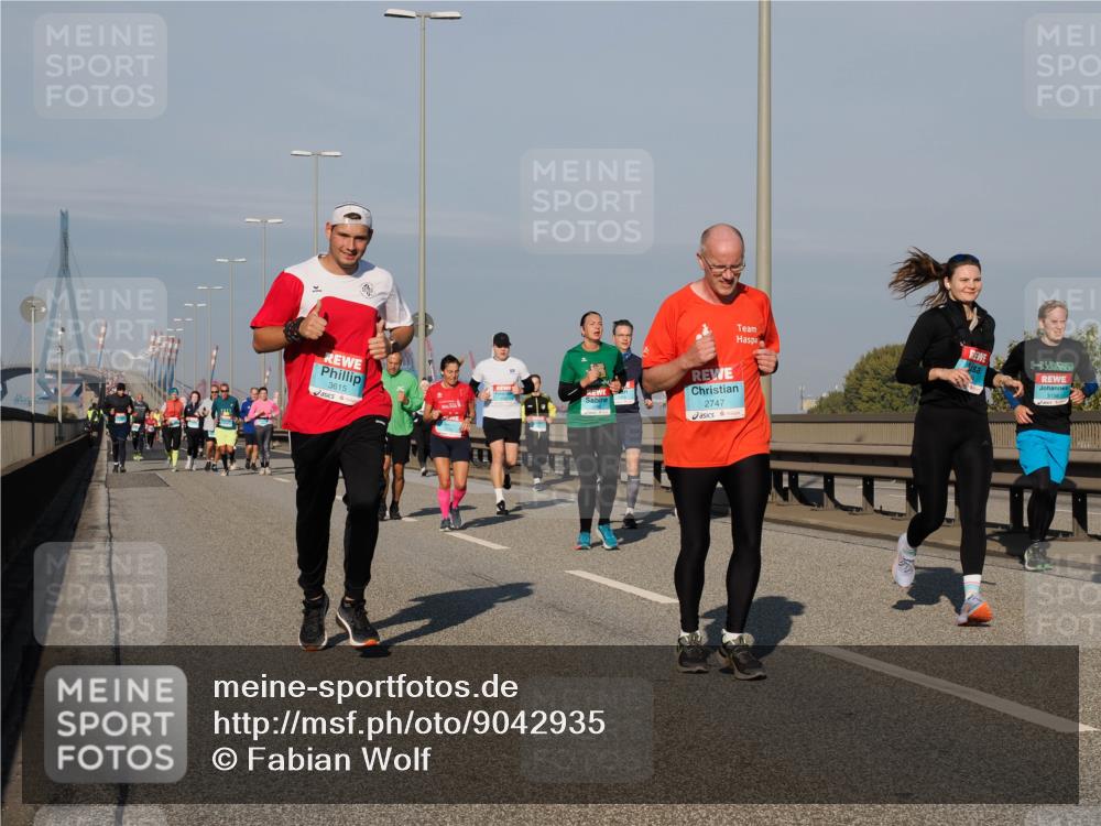 03.10.2025 - Köhlbrandbrückenlauf Fabian Wolf http://msf.ph/oto/9042935 03.10.2025 09:56:12 Position 3 3615, 2747, 13156 meine-sportfotos.de