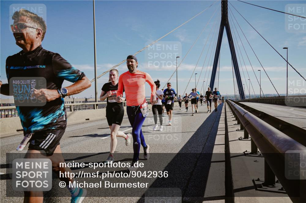 03.10.2025 - Köhlbrandbrückenlauf Michael Burmester http://msf.ph/oto/9042936 03.10.2025 12:24:20 Position 1 4152 meine-sportfotos.de