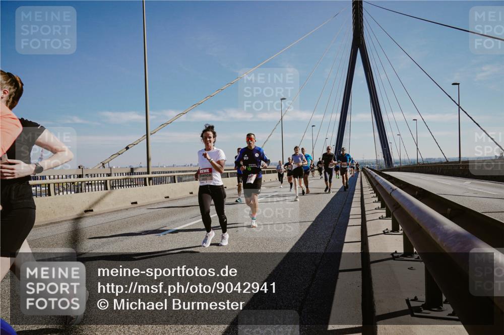 03.10.2025 - Köhlbrandbrückenlauf Michael Burmester http://msf.ph/oto/9042941 03.10.2025 12:24:20 Position 1  meine-sportfotos.de