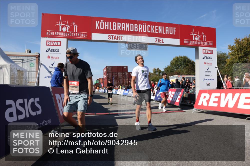03.10.2025 - Köhlbrandbrückenlauf Lena Gebhardt http://msf.ph/oto/9042945 03.10.2025 12:59:19 Ziel 4108, 4164, 4226, 4371, 4441, 4940, 5967, 6036, 6154, 6390, 6391, 6478, 6484, 6493, 6609 meine-sportfotos.de