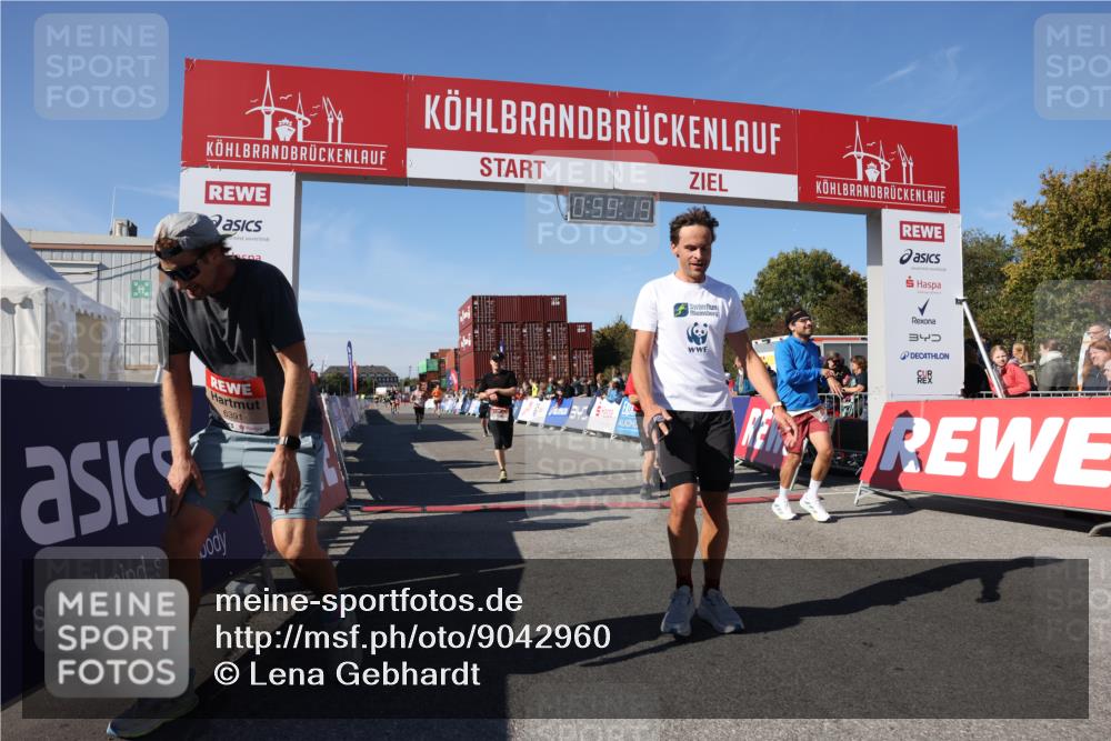 03.10.2025 - Köhlbrandbrückenlauf Lena Gebhardt http://msf.ph/oto/9042960 03.10.2025 12:59:20 Ziel 4108, 4164, 4226, 4371, 4441, 4940, 5967, 6036, 6154, 6390, 6391, 6478, 6484, 6493, 6609 meine-sportfotos.de