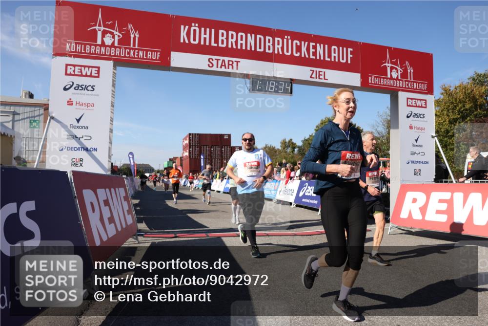 03.10.2025 - Köhlbrandbrückenlauf Lena Gebhardt http://msf.ph/oto/9042972 03.10.2025 13:18:34 Ziel 4154, 4280, 4341, 4560, 4606, 4760, 4796, 4812, 4819, 4826, 4882, 5115, 5178, 5192, 5722, 6084, 6596, 6700, 6758 meine-sportfotos.de