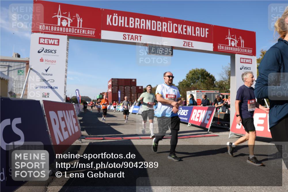 03.10.2025 - Köhlbrandbrückenlauf Lena Gebhardt http://msf.ph/oto/9042989 03.10.2025 13:18:35 Ziel 4154, 4280, 4341, 4560, 4606, 4796, 4812, 4819, 4826, 4882, 5115, 5178, 5192, 5722, 6084, 6596, 6700, 6758 meine-sportfotos.de