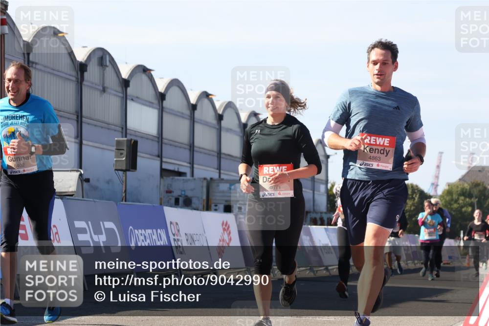 03.10.2025 - Köhlbrandbrückenlauf Luisa Fischer http://msf.ph/oto/9042990 03.10.2025 13:37:34 Ziel 4611, 4863, 5190, 5241, 5550, 5551, 5756, 6133, 6402 meine-sportfotos.de