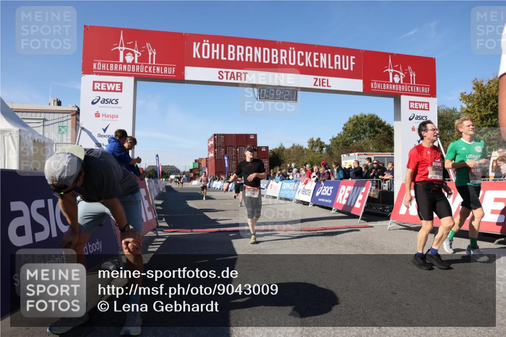 03.10.2025 - Köhlbrandbrückenlauf Lena Gebhardt http://msf.ph/oto/9043009 03.10.2025 12:59:21 Ziel 4108, 4119, 4164, 4226, 4371, 4441, 4940, 6036, 6154, 6390, 6391, 6478, 6484, 6493, 6609 meine-sportfotos.de