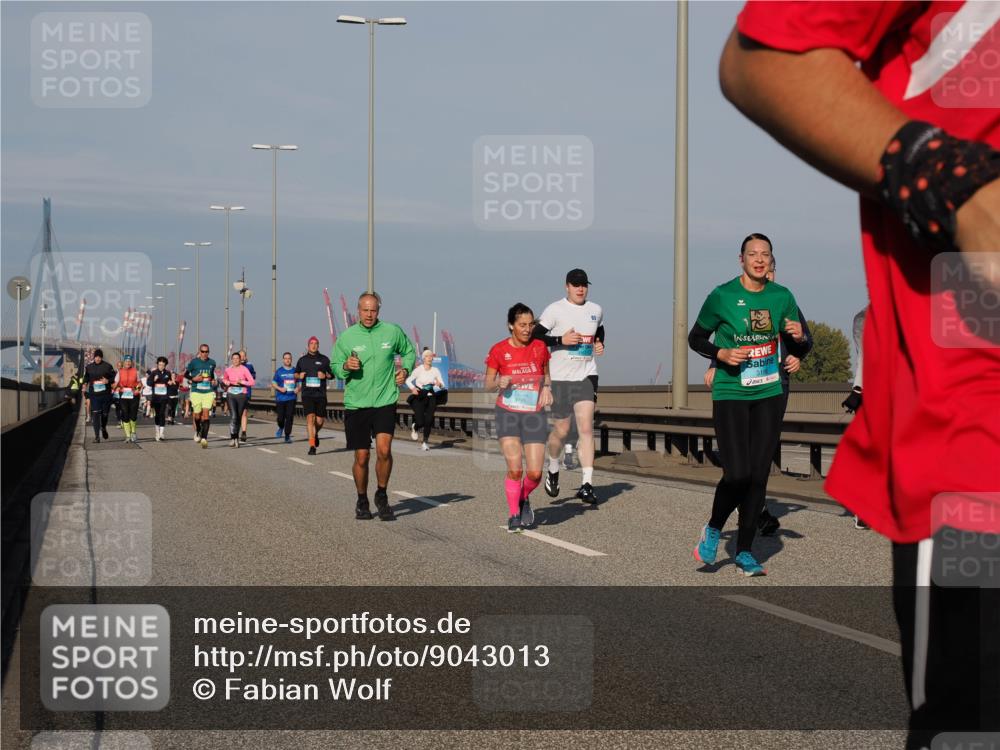 03.10.2025 - Köhlbrandbrückenlauf Fabian Wolf http://msf.ph/oto/9043013 03.10.2025 09:56:15 Position 3 3783, 3188 meine-sportfotos.de