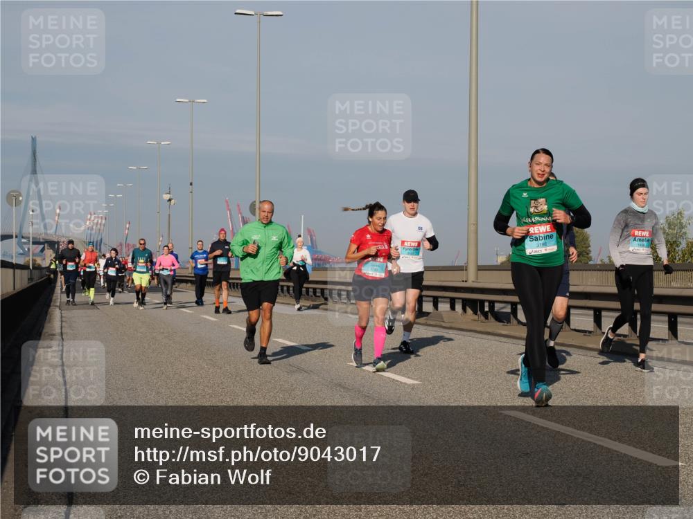 03.10.2025 - Köhlbrandbrückenlauf Fabian Wolf http://msf.ph/oto/9043017 03.10.2025 09:56:15 Position 3 3793, 3186, 1438 meine-sportfotos.de