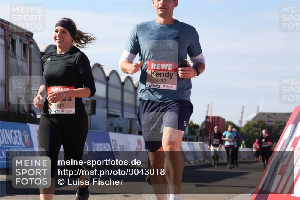 03.10.2025 - Köhlbrandbrückenlauf Luisa Fischer http://msf.ph/oto/9043018 03.10.2025 13:37:35 Ziel 4611, 4863, 5190, 5241, 5550, 5551, 5756, 6133, 6402 meine-sportfotos.de