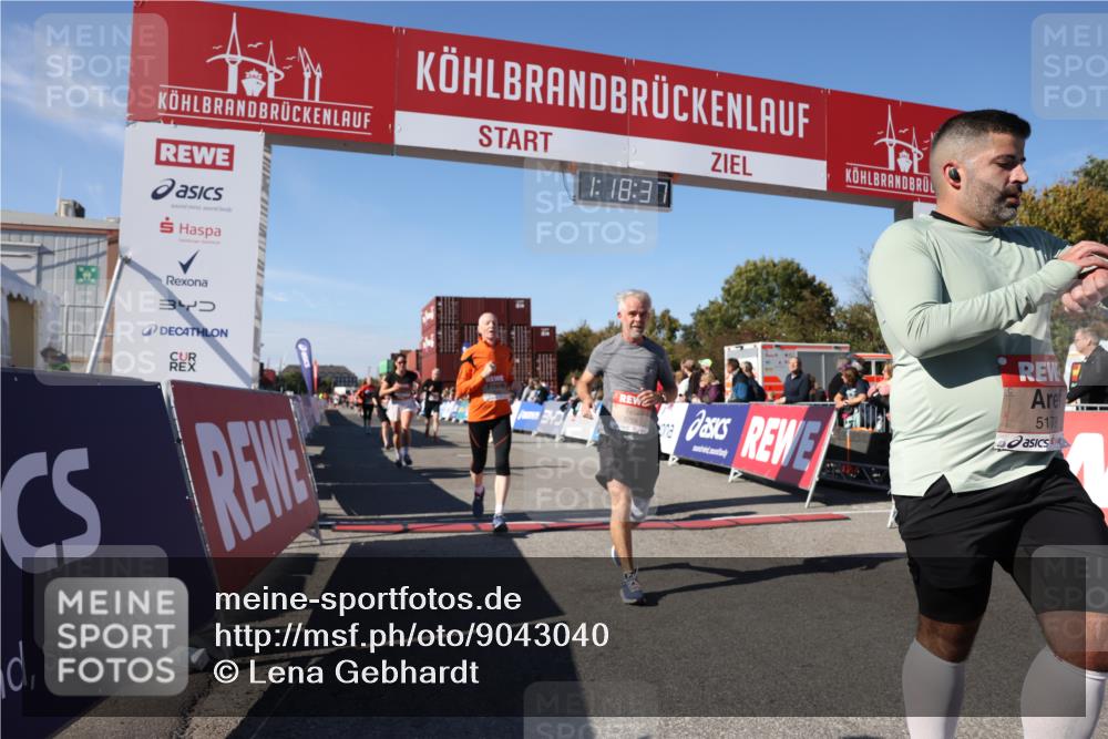 03.10.2025 - Köhlbrandbrückenlauf Lena Gebhardt http://msf.ph/oto/9043040 03.10.2025 13:18:38 Ziel 4154, 4280, 4606, 4796, 4812, 4819, 4826, 4882, 5115, 5178, 6084, 6429, 6500, 6596, 6700, 6758 meine-sportfotos.de