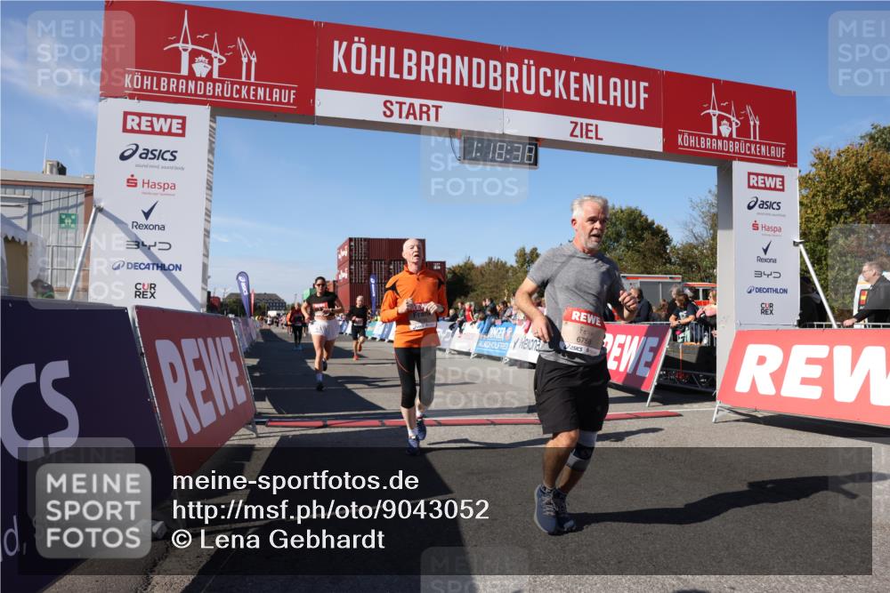 03.10.2025 - Köhlbrandbrückenlauf Lena Gebhardt http://msf.ph/oto/9043052 03.10.2025 13:18:38 Ziel 4154, 4280, 4606, 4796, 4812, 4819, 4826, 4882, 5115, 5178, 6084, 6429, 6500, 6596, 6700, 6758 meine-sportfotos.de