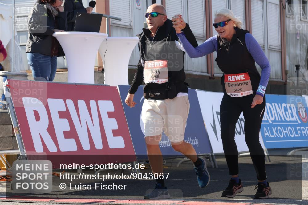 03.10.2025 - Köhlbrandbrückenlauf Luisa Fischer http://msf.ph/oto/9043067 03.10.2025 13:37:48 Ziel 4014, 5201, 5305, 5384, 5420, 5756, 6295 meine-sportfotos.de