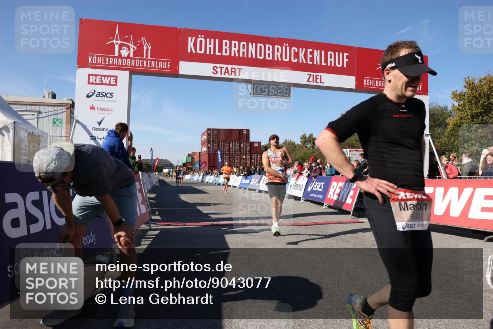 03.10.2025 - Köhlbrandbrückenlauf Lena Gebhardt http://msf.ph/oto/9043077 03.10.2025 12:59:25 Ziel 4108, 4119, 4371, 4441, 4940, 6060, 6154, 6391, 6484, 6609 meine-sportfotos.de