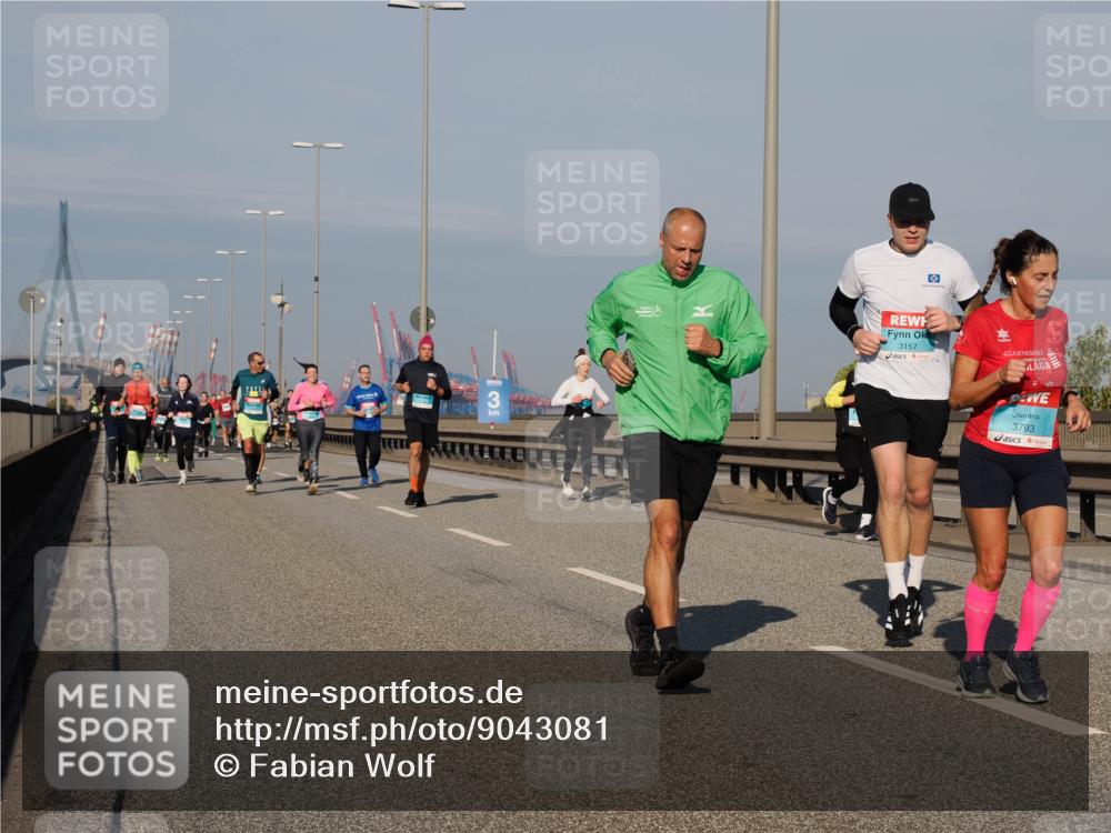 03.10.2025 - Köhlbrandbrückenlauf Fabian Wolf http://msf.ph/oto/9043081 03.10.2025 09:56:18 Position 3 3157, 3793 meine-sportfotos.de