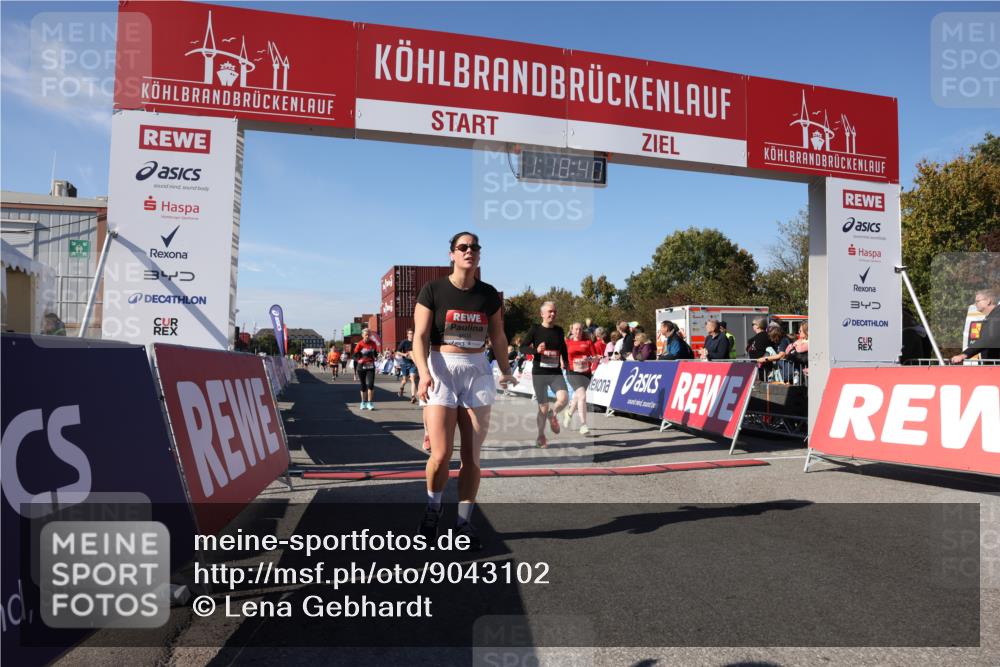 03.10.2025 - Köhlbrandbrückenlauf Lena Gebhardt http://msf.ph/oto/9043102 03.10.2025 13:18:40 Ziel 4154, 4606, 4796, 4812, 4826, 5115, 5178, 6084, 6429, 6500, 6596, 6700, 6758 meine-sportfotos.de